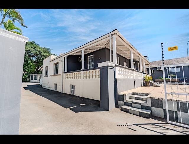 200M² OFFICE FOR SALE IN ESSENWOOD
